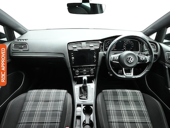 Used Volkswagen Golf 2018 for sale - 77083172: Photo