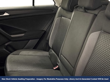 Used Volkswagen T-Roc 2021 for sale - 78052706: Photo