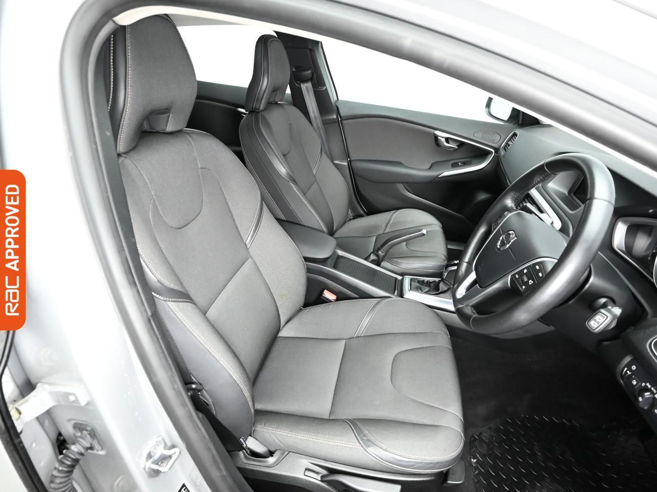 Used Volvo V40 Cross Country 2017 for sale - 76961545: Photo 12