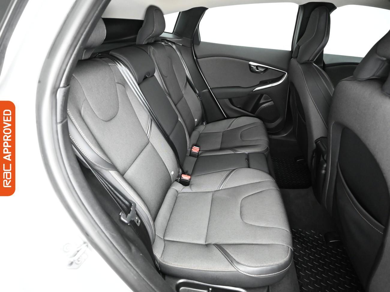 Used Volvo V40 Cross Country 2017 for sale - 76961545: Photo 13