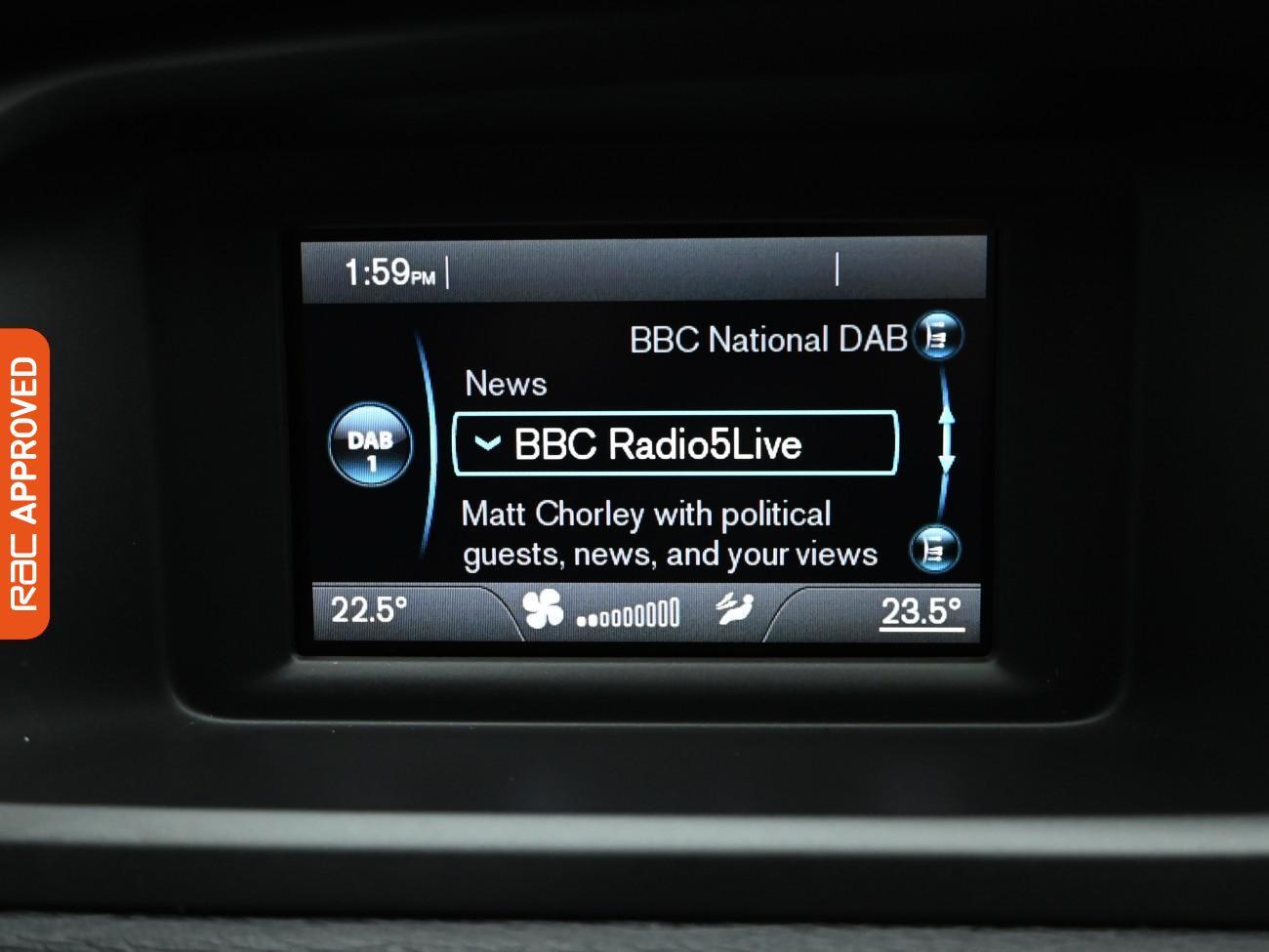 Used Volvo V40 Cross Country 2017 for sale - 76961545: Photo 14