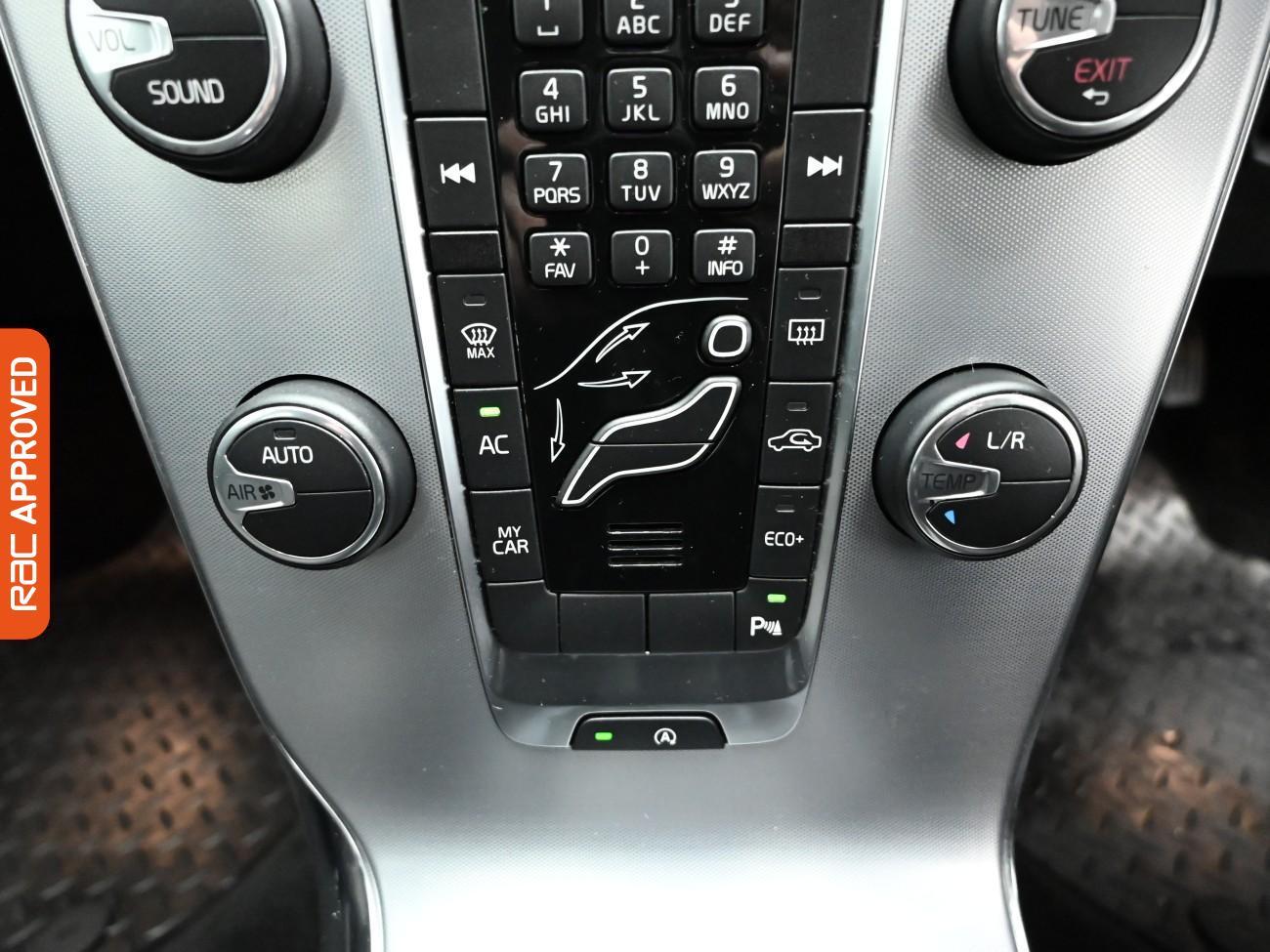 Used Volvo V40 Cross Country 2017 for sale - 76961545: Photo 17