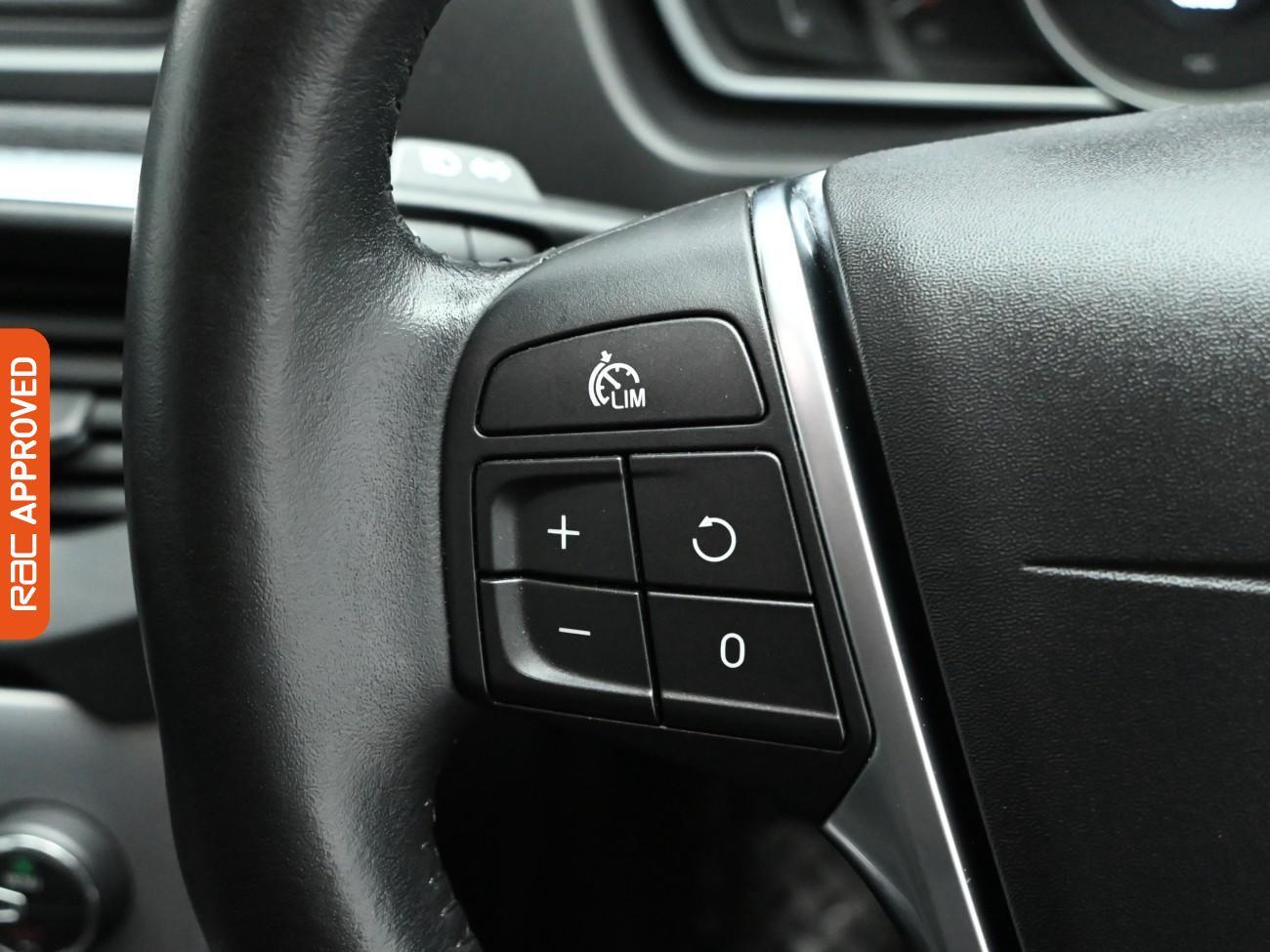 Used Volvo V40 Cross Country 2017 for sale - 76961545: Photo 18