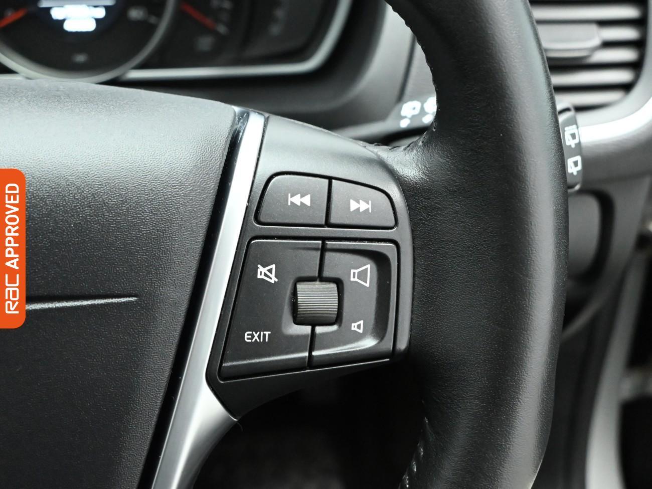 Used Volvo V40 Cross Country 2017 for sale - 76961545: Photo 19