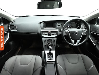 Used Volvo V40 Cross Country 2017 for sale - 76961545: Photo