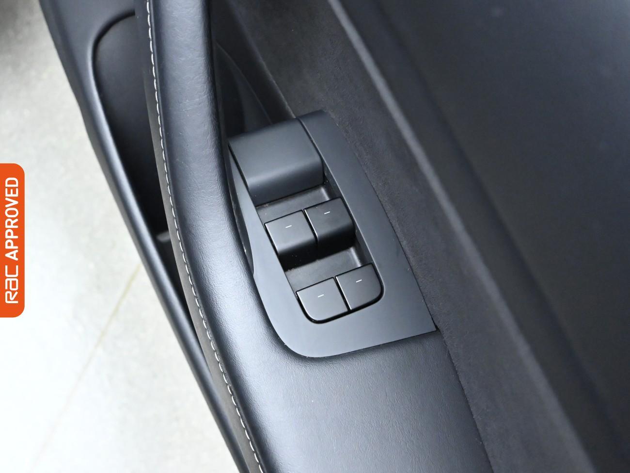 Used Tesla Model 3 2020 for sale - 76300268: Photo 25