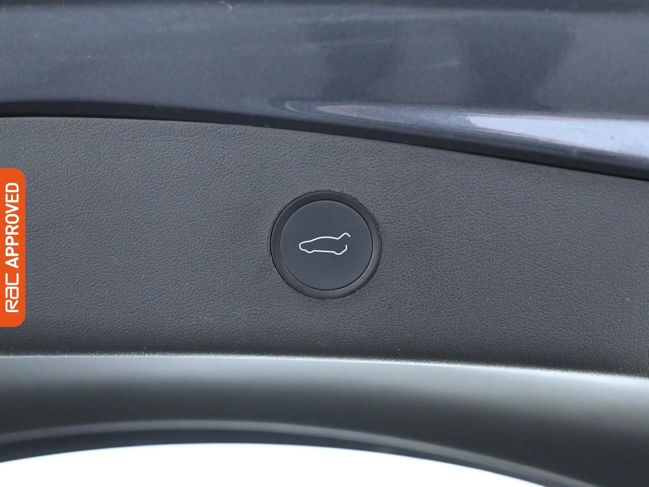 Used Tesla Model 3 2020 for sale - 76300268: Photo 38