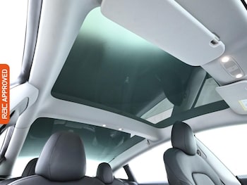 Used Tesla Model 3 2020 for sale - 76300268: Photo