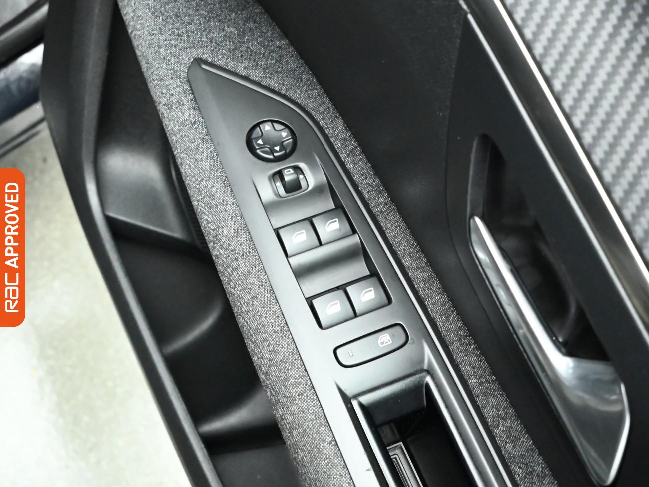 Used Peugeot 3008 2018 for sale - 76919404: Photo 22