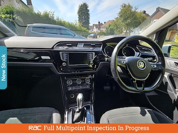 Used Volkswagen Touran 2017 for sale - 75639487: Photo