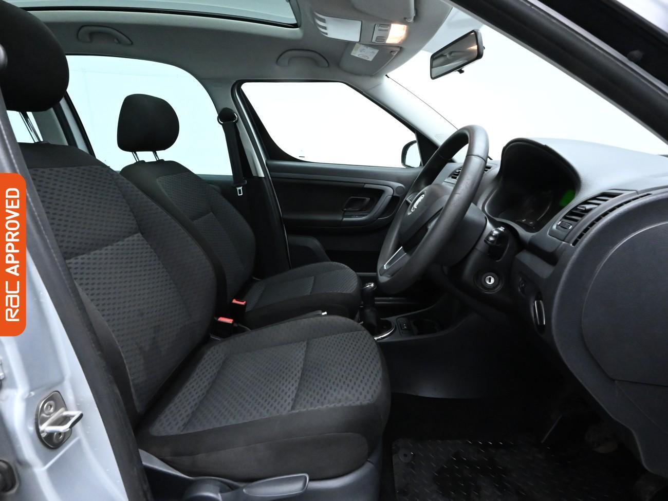 Used Skoda Roomster 2015 for sale - 76576198: Photo 12