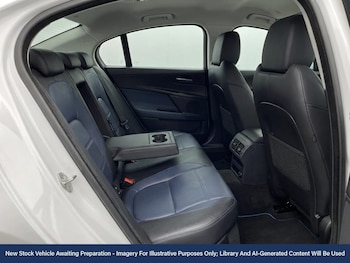 Used Jaguar XE 2016 for sale - 77546433: Photo