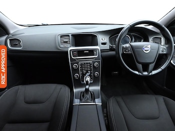 Used Volvo V60 2016 for sale - 75177997: Photo