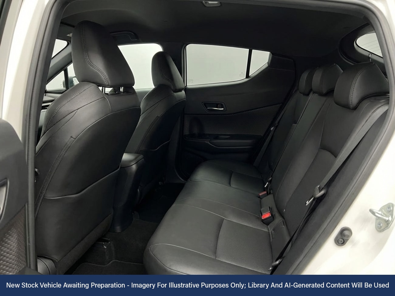 Used Toyota C-HR 2023 for sale - 77775865: Photo 4