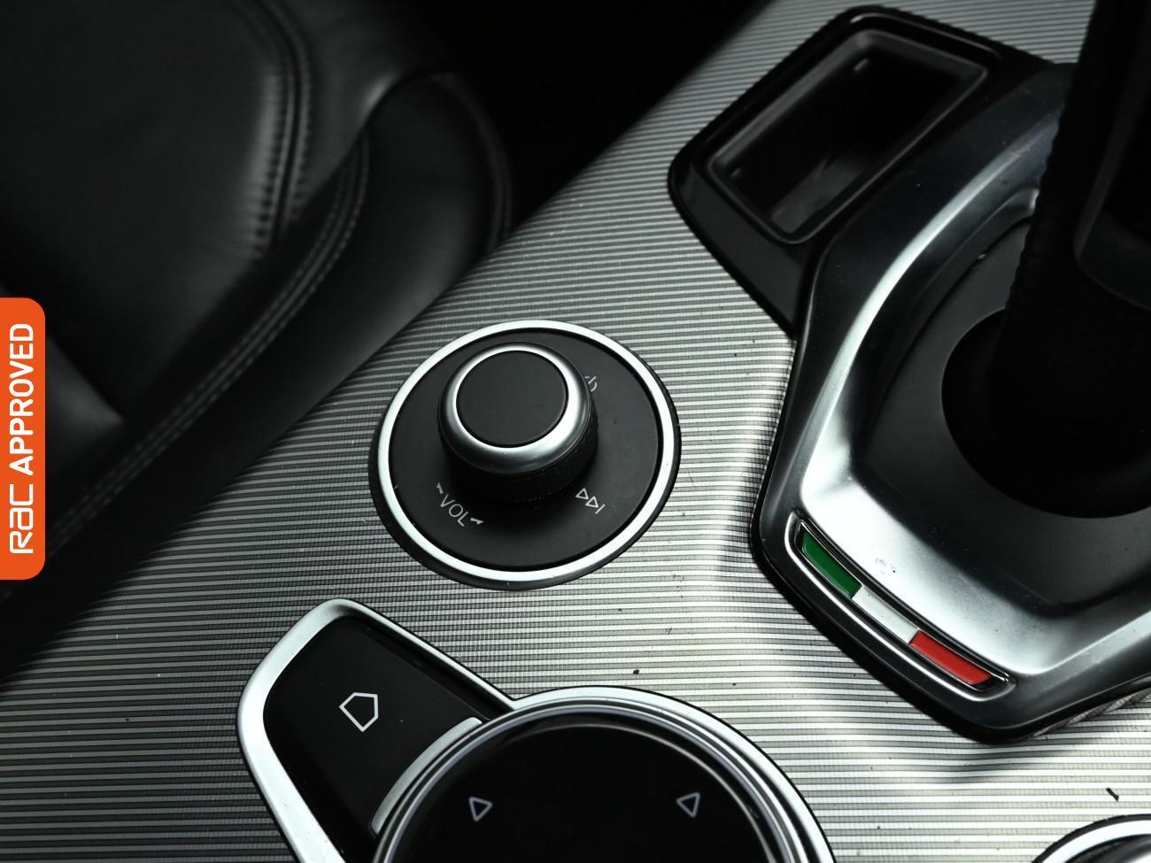 Used Alfa Romeo Stelvio 2021 for sale - 75785762: Photo 17