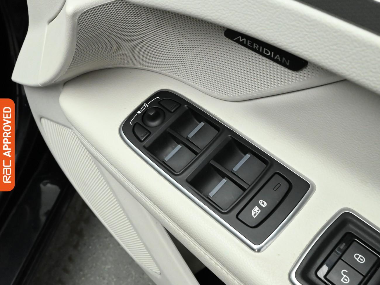 Used Jaguar XF 2016 for sale - 77374341: Photo 25