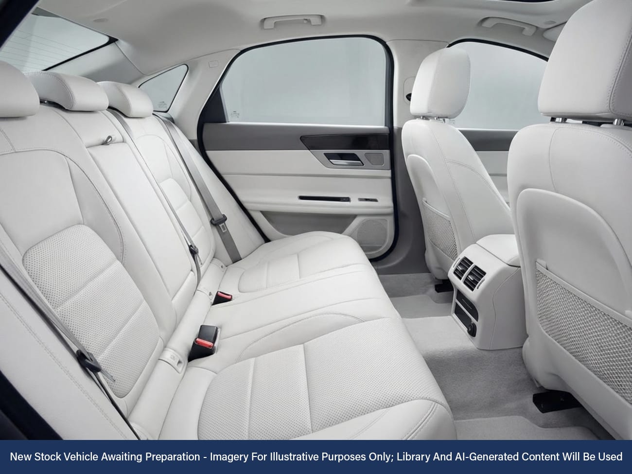 Used Jaguar XF 2016 for sale - 77374341: Photo 4