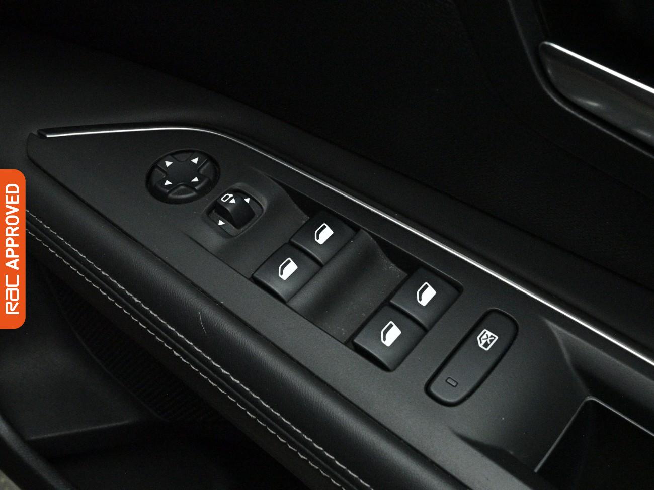 Used Peugeot 3008 2018 for sale - 77935748: Photo 25