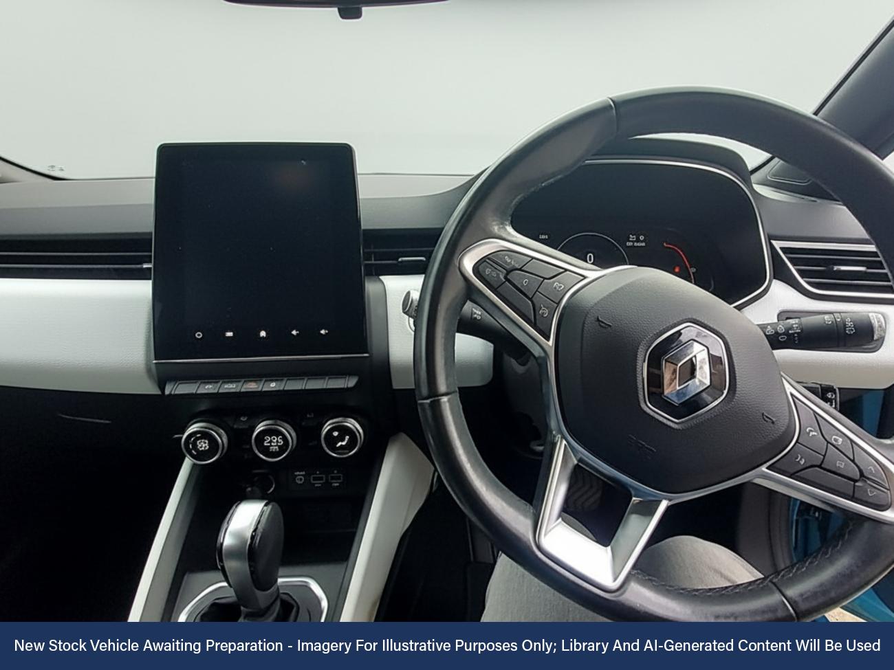 Used Renault Clio 2021 for sale - 76878316: Photo 3