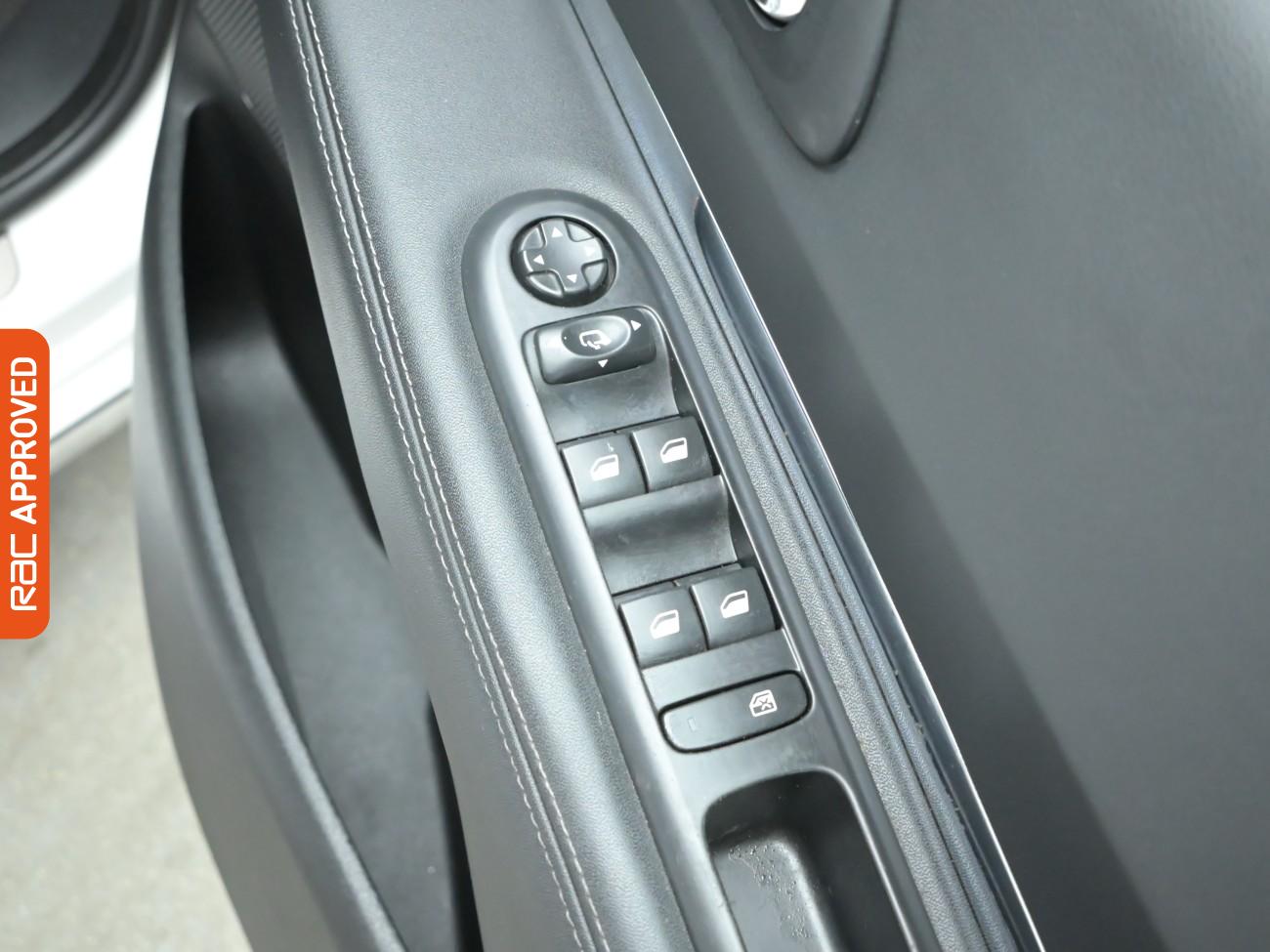 Used Peugeot 3008 2015 for sale - 76429280: Photo 24