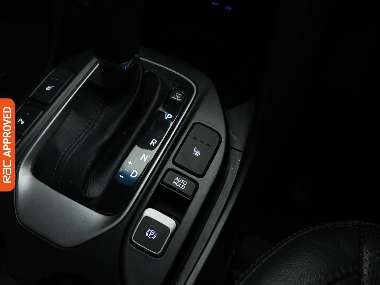 Used Hyundai Santa Fe 2015 for sale - 76662274: Photo 15