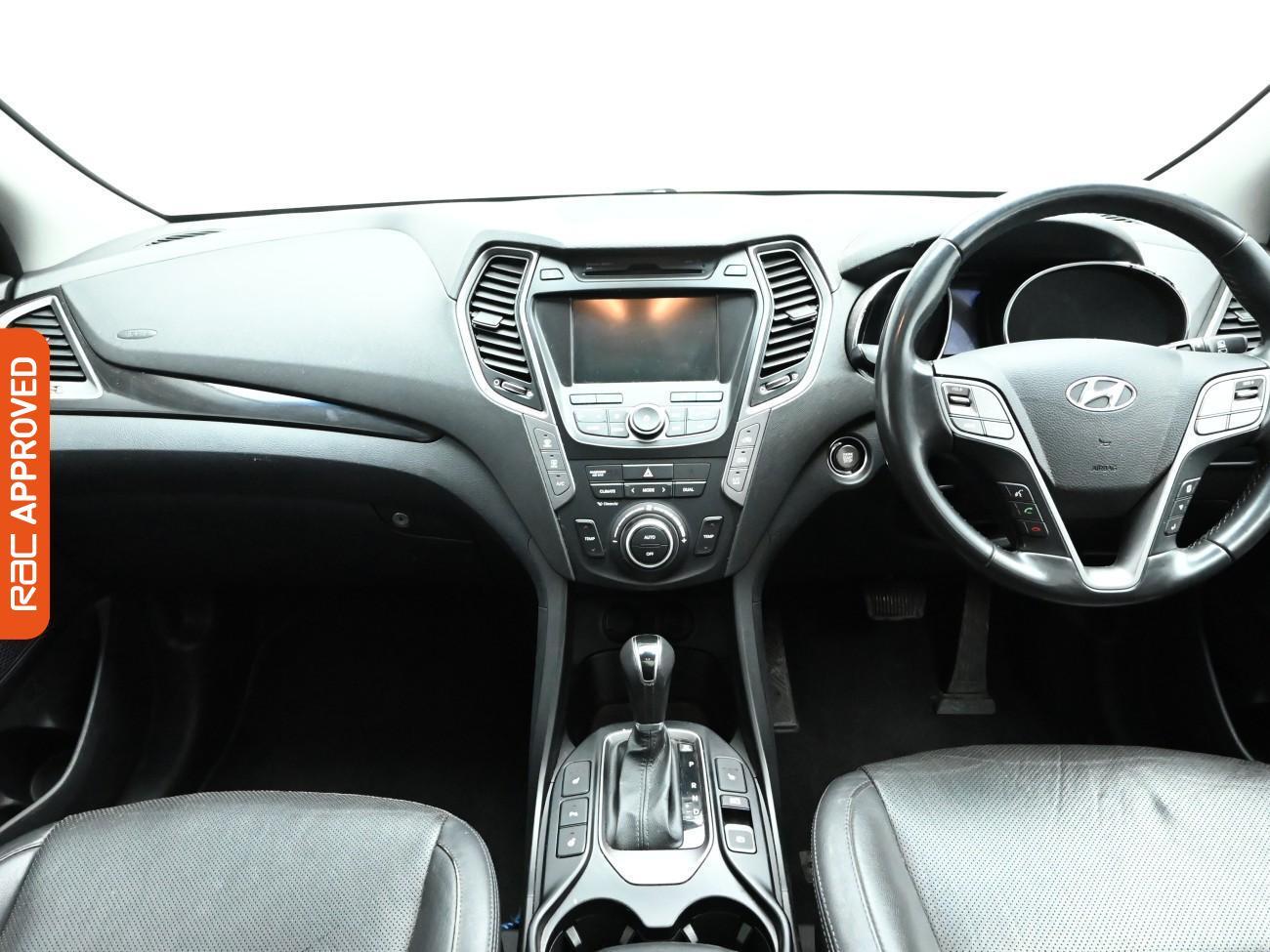 Used Hyundai Santa Fe 2015 for sale - 76662274: Photo 2