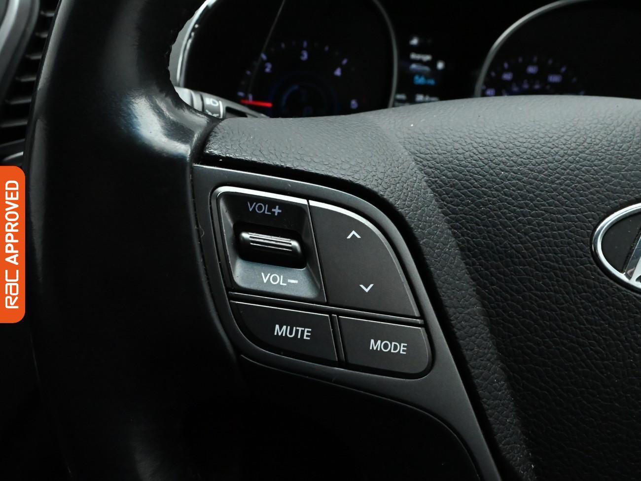 Used Hyundai Santa Fe 2015 for sale - 76662274: Photo 24