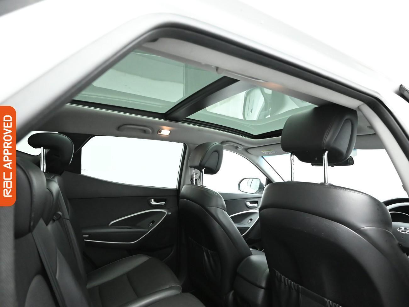 Used Hyundai Santa Fe 2015 for sale - 76662274: Photo 3