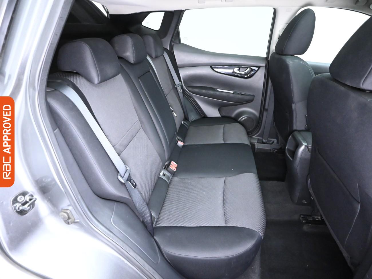 Used Nissan Qashqai 2017 for sale - 76170307: Photo 12