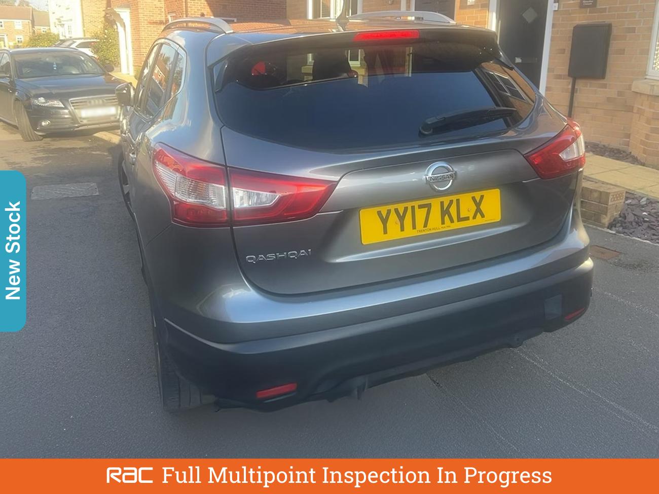 Used Nissan Qashqai 2017 for sale - 76170307: Photo 2