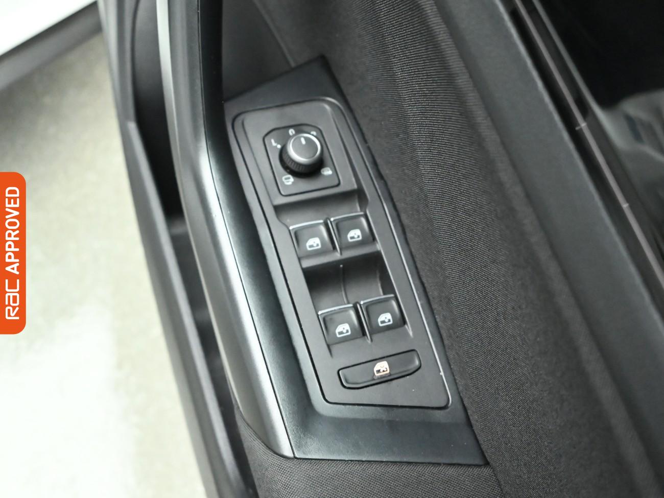 Used Volkswagen T-Roc 2022 for sale - 77059347: Photo 23