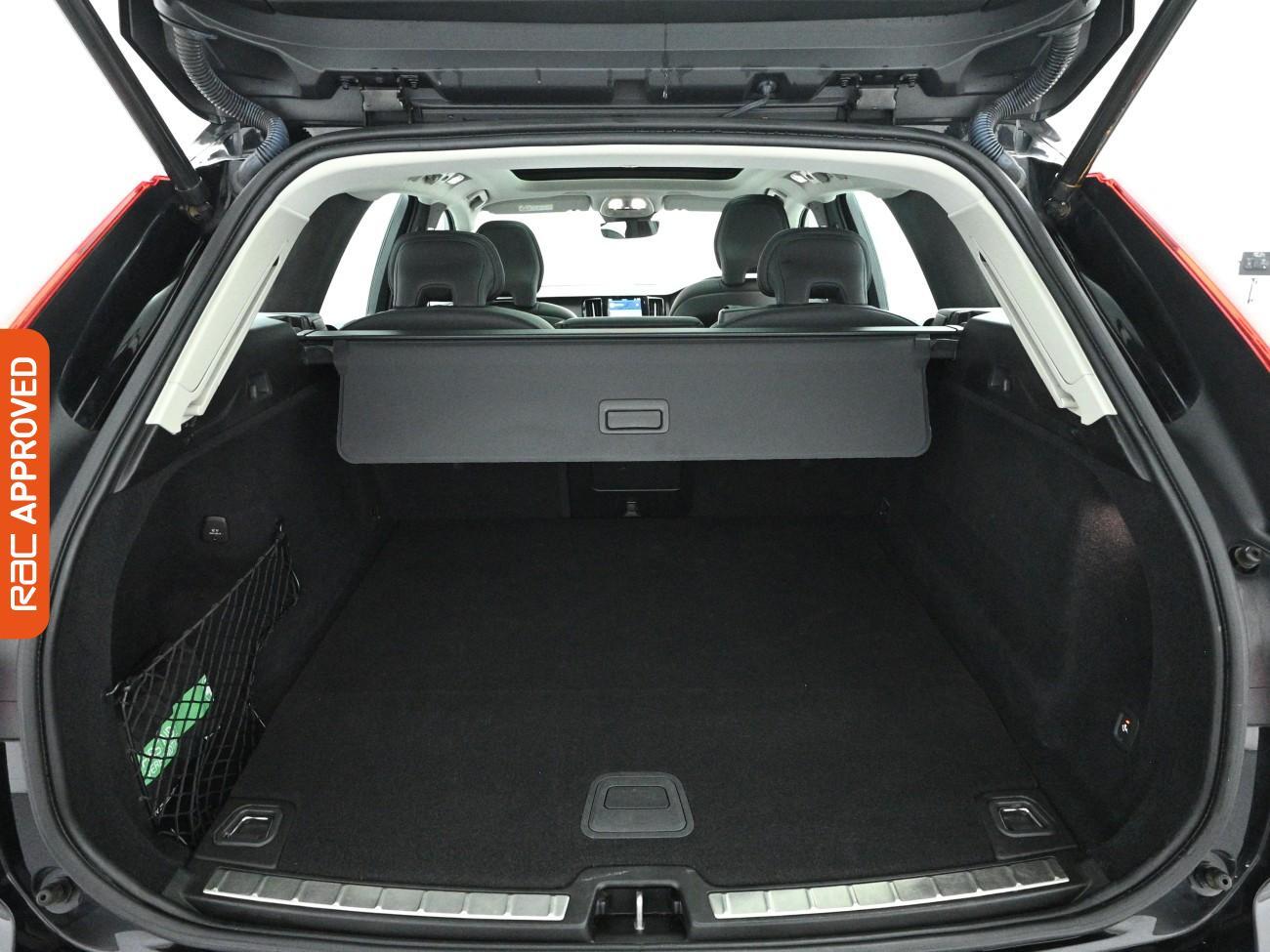 Used Volvo XC60 2023 for sale - 77779599: Photo 28