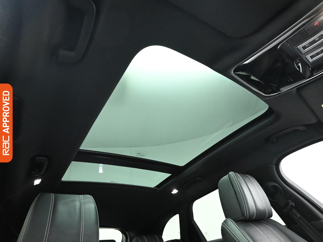 Used Land Rover Range Rover Velar 2018 for sale - 76750734: Photo 3