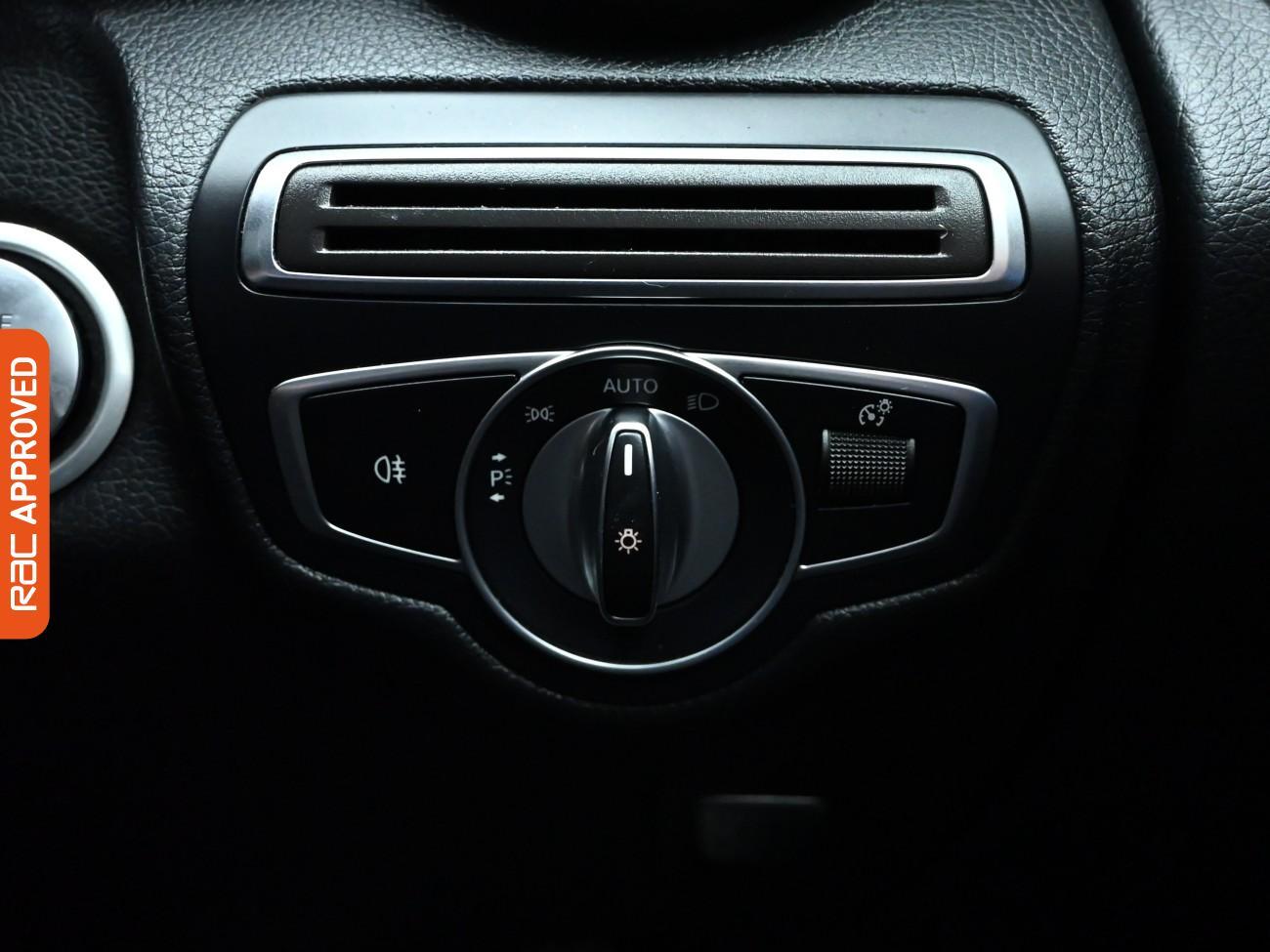 Used Mercedes-Benz GLC 2018 for sale - 76495304: Photo 21