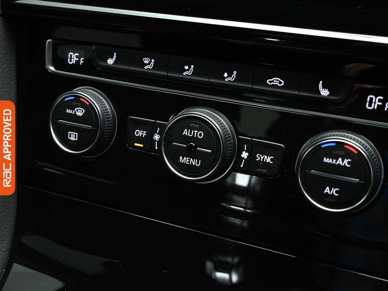 Used Volkswagen Golf 2017 for sale - 76732567: Photo 14