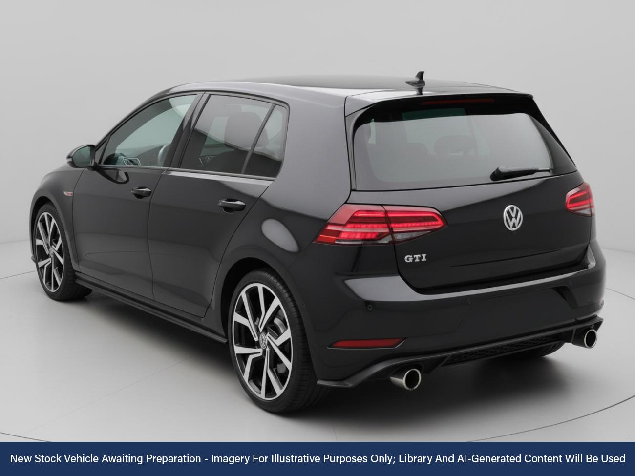Used Volkswagen Golf 2017 for sale - 76732567: Photo 2