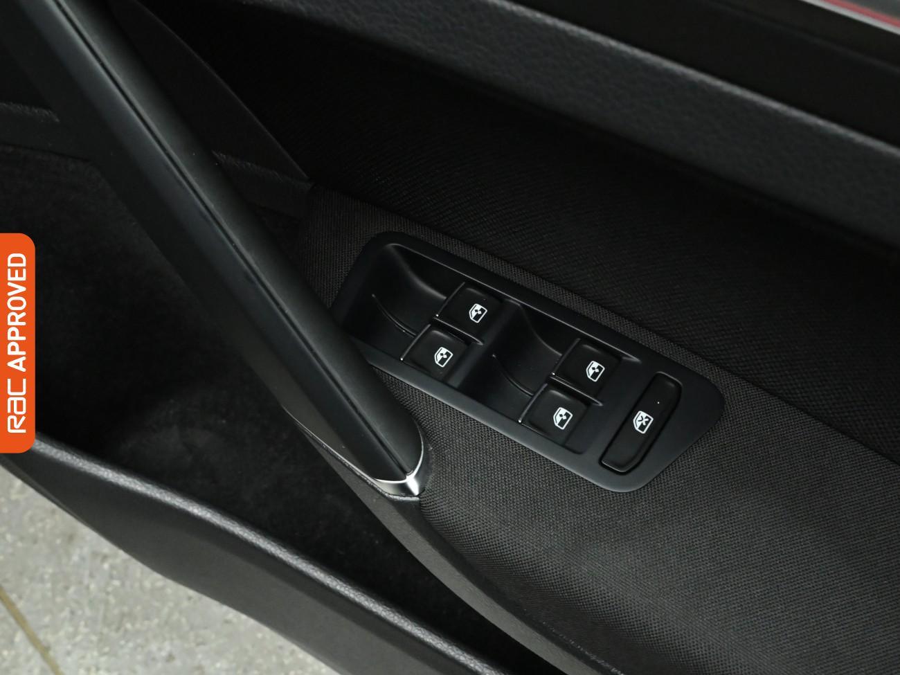 Used Volkswagen Golf 2017 for sale - 76732567: Photo 25