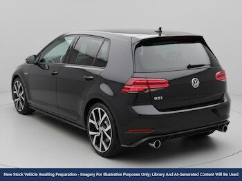 Used Volkswagen Golf 2017 for sale - 76732567: Photo