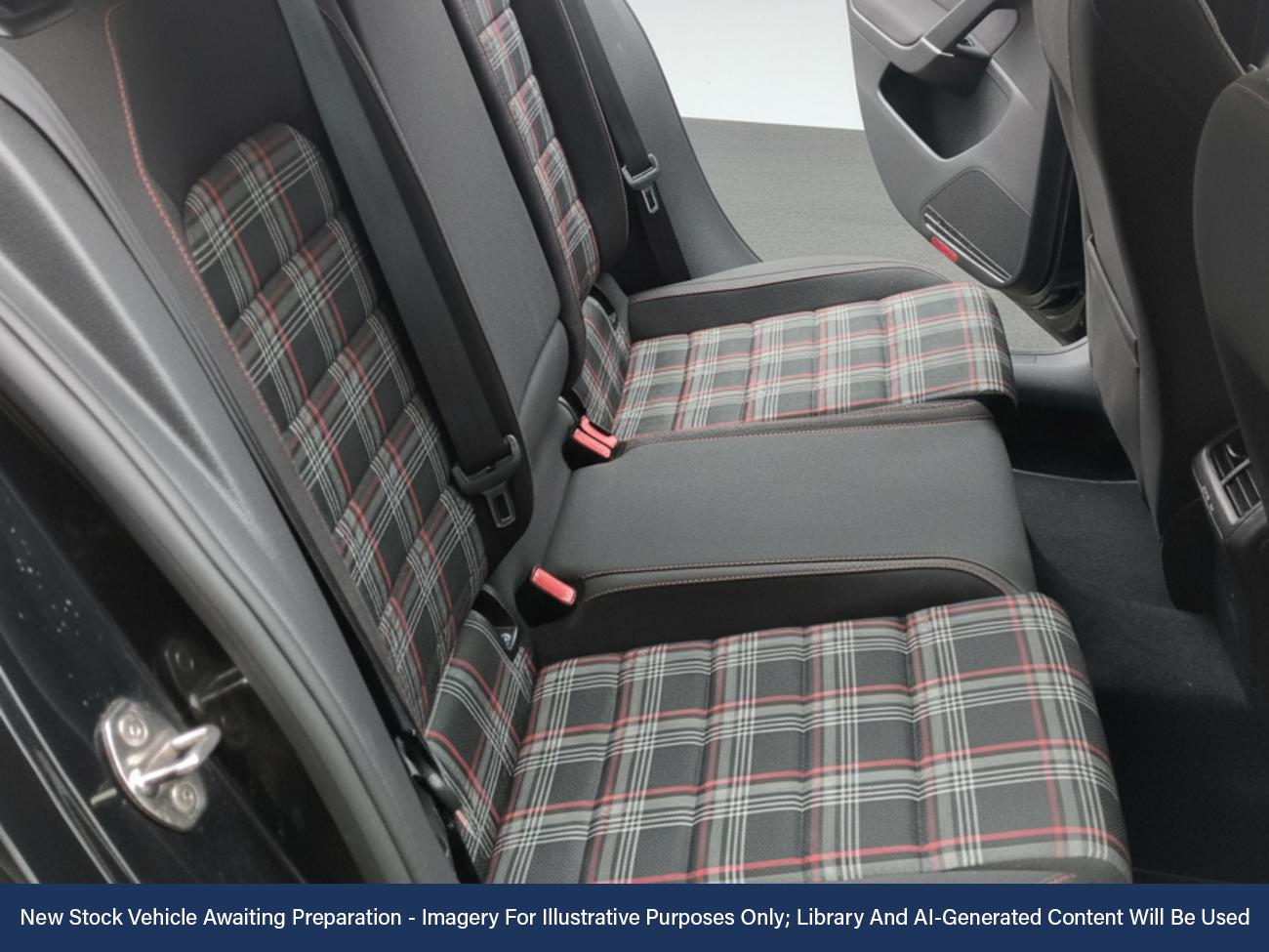 Used Volkswagen Golf 2017 for sale - 76732567: Photo 4