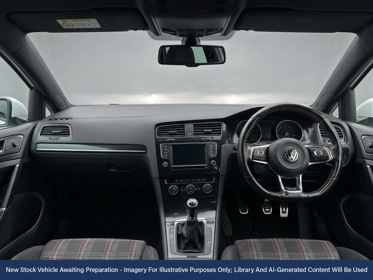 Used Volkswagen Golf 2017 for sale - 77779636: Photo 6