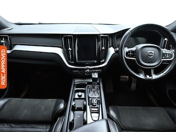 Used Volvo XC60 2017 for sale - 75932855: Photo