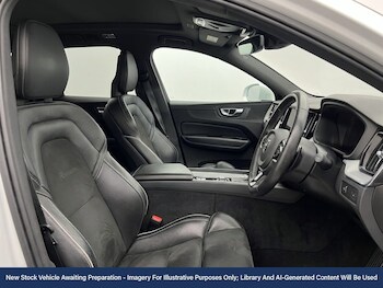 Used Volvo XC60 2018 for sale - 78379037: Photo