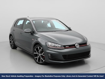 Used Volkswagen Golf 2017 for sale - 76541002: Photo