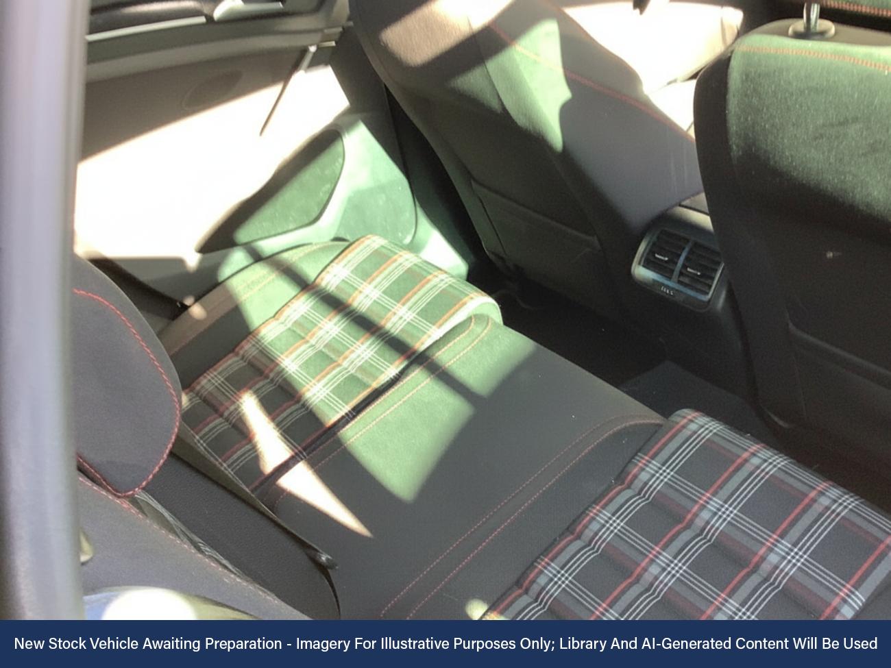 Used Volkswagen Golf 2017 for sale - 76541002: Photo 4