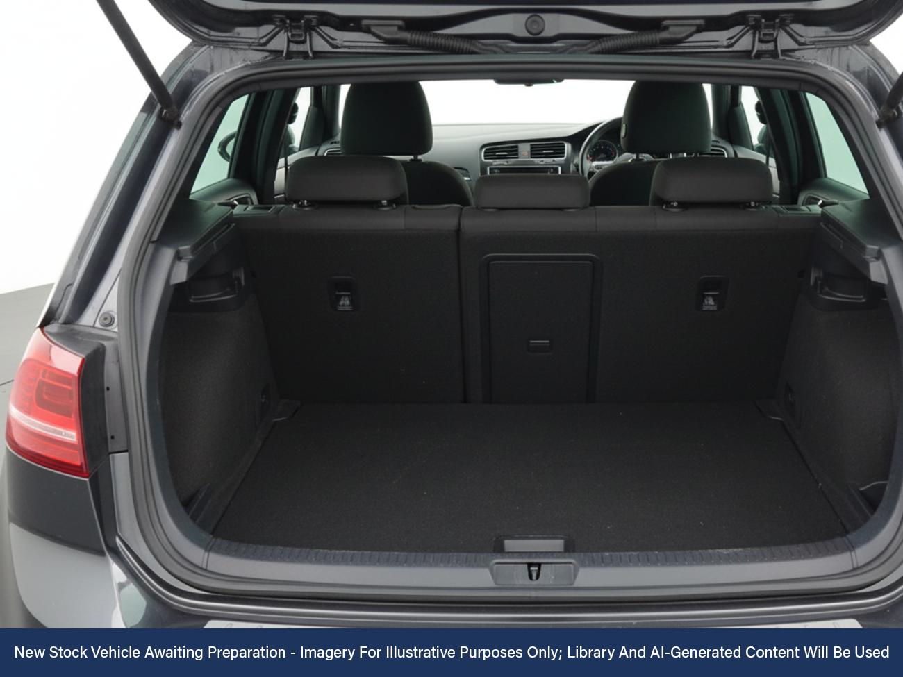 Used Volkswagen Golf 2017 for sale - 76541002: Photo 6