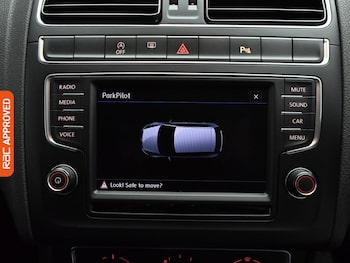 Used Volkswagen Polo 2017 for sale - 76718469: Photo