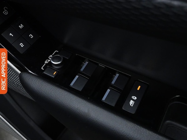 Used Land Rover Range Rover Velar 2019 for sale - 76272416: Photo 26
