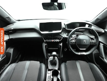 Used Peugeot 2008 2021 for sale - 76919398: Photo