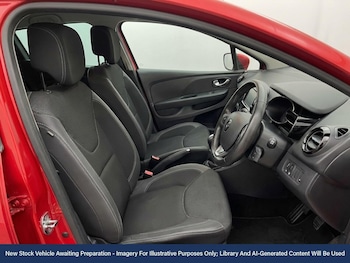 Used Renault Clio 2018 for sale - 77872567: Photo