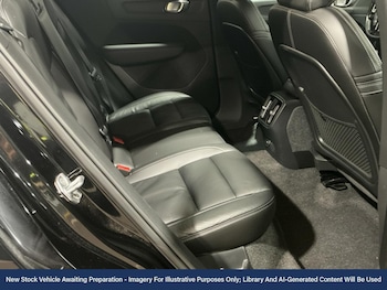 Used Volvo XC40 2021 for sale - 76909521: Photo